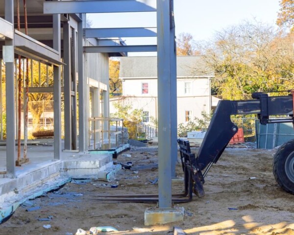 Prefab Homes by Modvista vs. Traditional Civil Construction: A Comprehensive Comparison